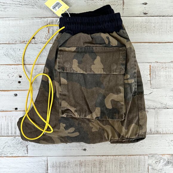 Mnml Cargo Drawcord Drawstring Shorts Camo Shorts NEW - Picture 1 of 4